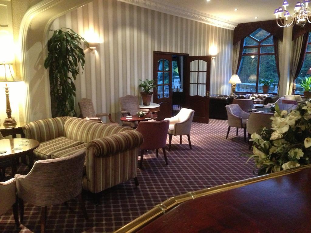 Oakwood Hall Hotel Bingley Buitenkant foto